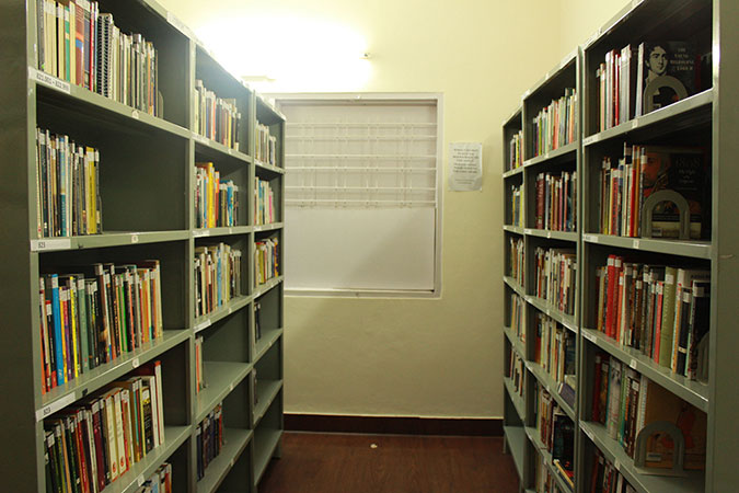 gyaan-kitab-library-book-shelf-gk